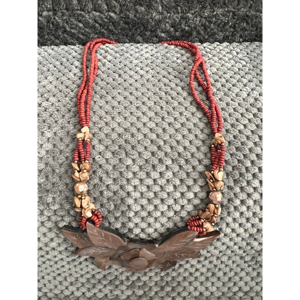 Vintage Mother of Pearl Carved Shell Flower Leaf Statement Collar Necklace Boho - Picture 3 of 5